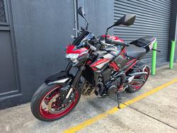 2024 Kawasaki Z900 (ZR900) RED