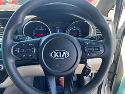 2020 Kia Carnival S