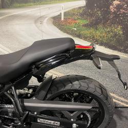 2025 Royal Enfield GUERILLA 450