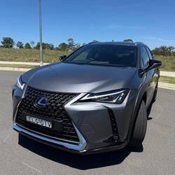 2020 Lexus UX 250h Luxury