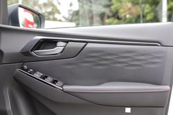 2025 Isuzu D-MAX X-TERRAIN