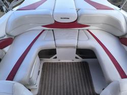 2008 Glastron GT 225