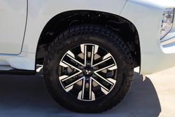 2021 Mitsubishi Pajero Sport GLS