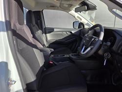 2025 Isuzu D-MAX SX High Ride