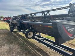 2018 MacDon Fd140