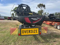 2018 MacDon Fd140