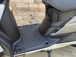 2023 SUZUKI AVENIS 125 SCOOTER WHITE