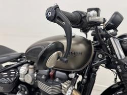 2017 Triumph BONNEVILLE BOBBER BLACK