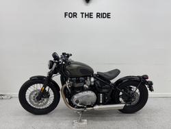 2017 Triumph BONNEVILLE BOBBER BLACK