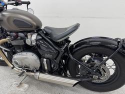 2017 Triumph BONNEVILLE BOBBER BLACK