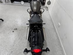 2017 Triumph BONNEVILLE BOBBER BLACK