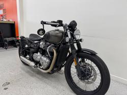2017 Triumph BONNEVILLE BOBBER BLACK