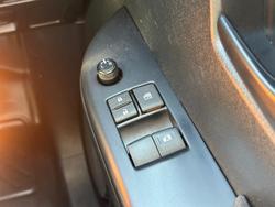 2023 Toyota Hilux SR