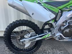 KAWASAKI KX450F MOTOCROSS GREEN