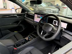 2025 Volkswagen TAYRON R-LINE