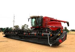 2019 CASE IH Case Ih 7150 Combine & Macdon D140 Rigid 40Ft Front