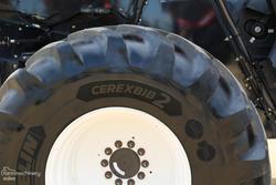 2019 CASE IH Case Ih 7150 Combine & Macdon D140 Rigid 40Ft Front