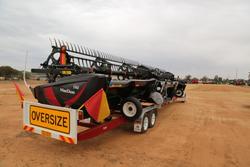 2019 CASE IH Case Ih 7150 Combine & Macdon D140 Rigid 40Ft Front