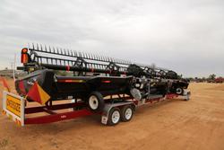 2019 CASE IH Case Ih 7150 Combine & Macdon D140 Rigid 40Ft Front