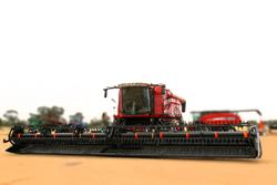 2019 CASE IH Case Ih 7150 Combine & Macdon D140 Rigid 40Ft Front