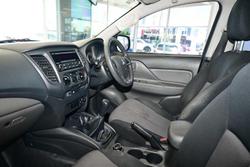 2015 Mitsubishi Triton GLX