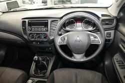 2015 Mitsubishi Triton GLX