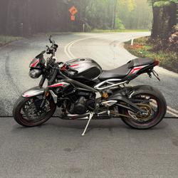 2021 Triumph 2021 TRIUMPH 675CC DAYTONA 675 SPORTS GREY/RED