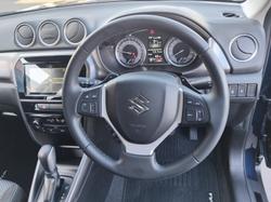 2023 Suzuki Vitara (No Badge)