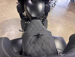 2025 Indian PURSUIT DARK HORSE BLACK