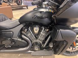 2025 Indian PURSUIT DARK HORSE BLACK