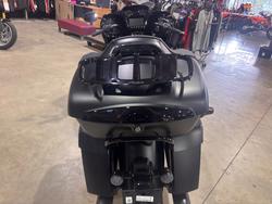 2025 Indian PURSUIT DARK HORSE BLACK