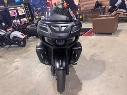 2025 Indian PURSUIT DARK HORSE BLACK