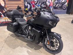 2025 Indian PURSUIT DARK HORSE BLACK