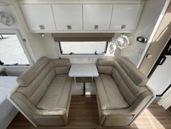 2018 Masterpiece Optimum 208