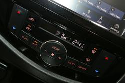 2023 Nissan Navara ST-X