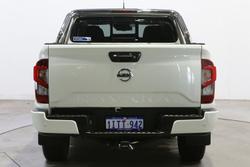 2023 Nissan Navara ST-X