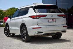 2023 Mitsubishi Outlander Exceed