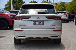 2023 Mitsubishi Outlander Exceed