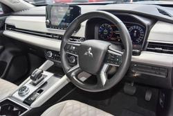 2023 Mitsubishi Outlander Exceed