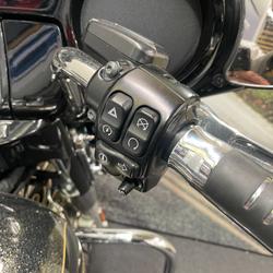 2016 HARLEY-DAVIDSON STREET GLIDE SPECIAL Gold