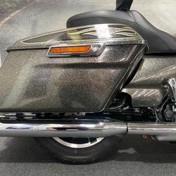 2016 HARLEY-DAVIDSON STREET GLIDE SPECIAL Gold