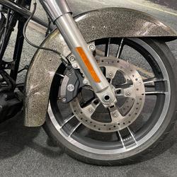 2016 HARLEY-DAVIDSON STREET GLIDE SPECIAL Gold