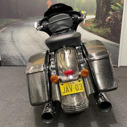 2016 HARLEY-DAVIDSON STREET GLIDE SPECIAL Gold