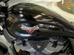 2016 VICTORY HAMMER 8-BALL Solid Black INT