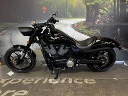 2016 VICTORY HAMMER 8-BALL Solid Black INT