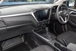 2025 Isuzu D-MAX LS-M