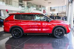 2023 Mitsubishi Outlander LS Black Edition