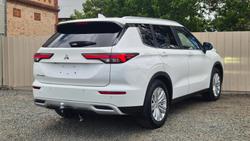 2021 Mitsubishi Outlander LS