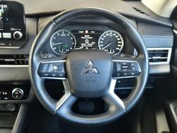 2021 Mitsubishi Outlander LS