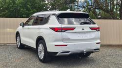 2021 Mitsubishi Outlander LS